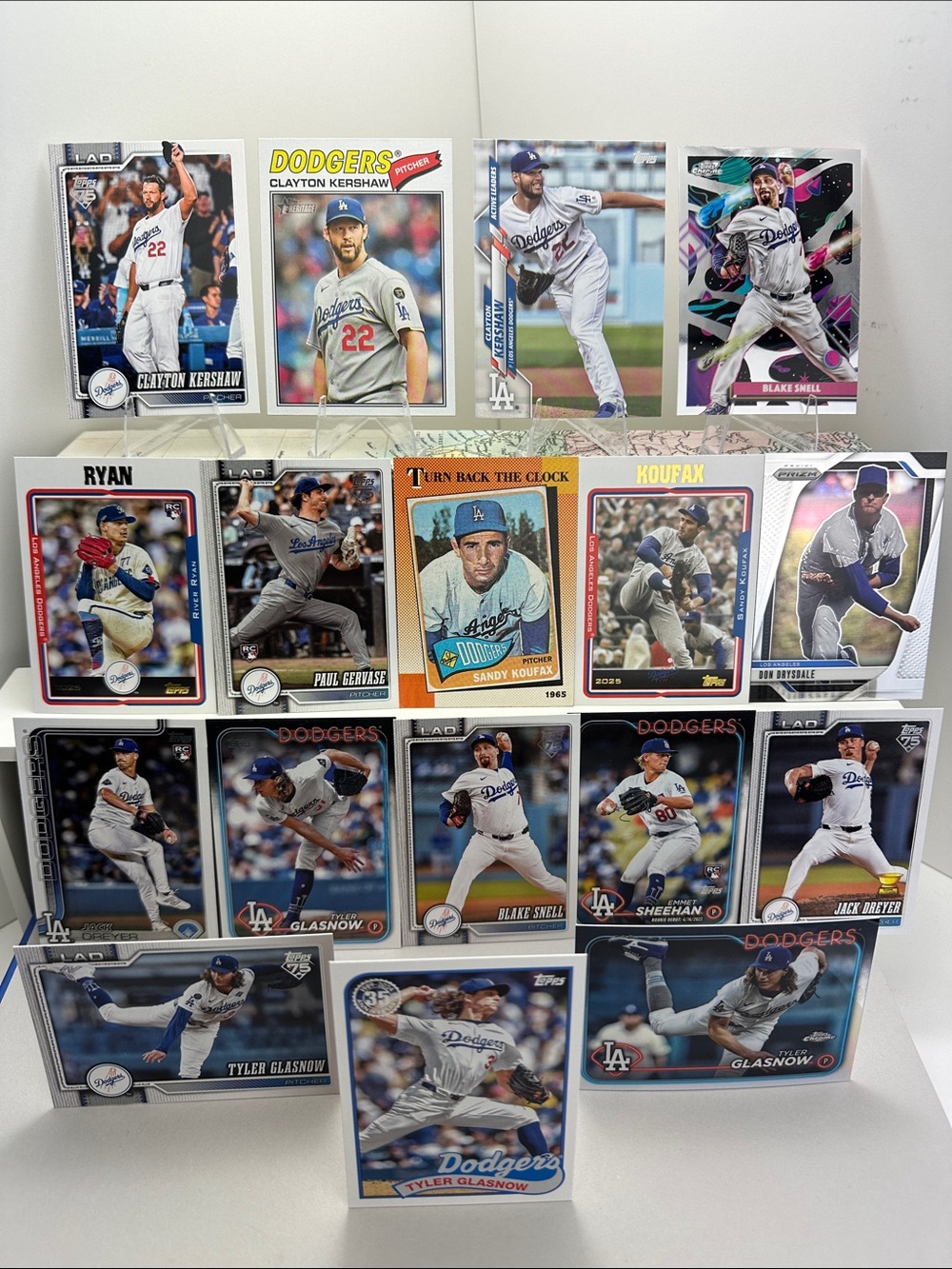 Clayton Kershaw Dodgers pitchers lot of 17 w/ Glasnow/Snell & Sandy Koufax